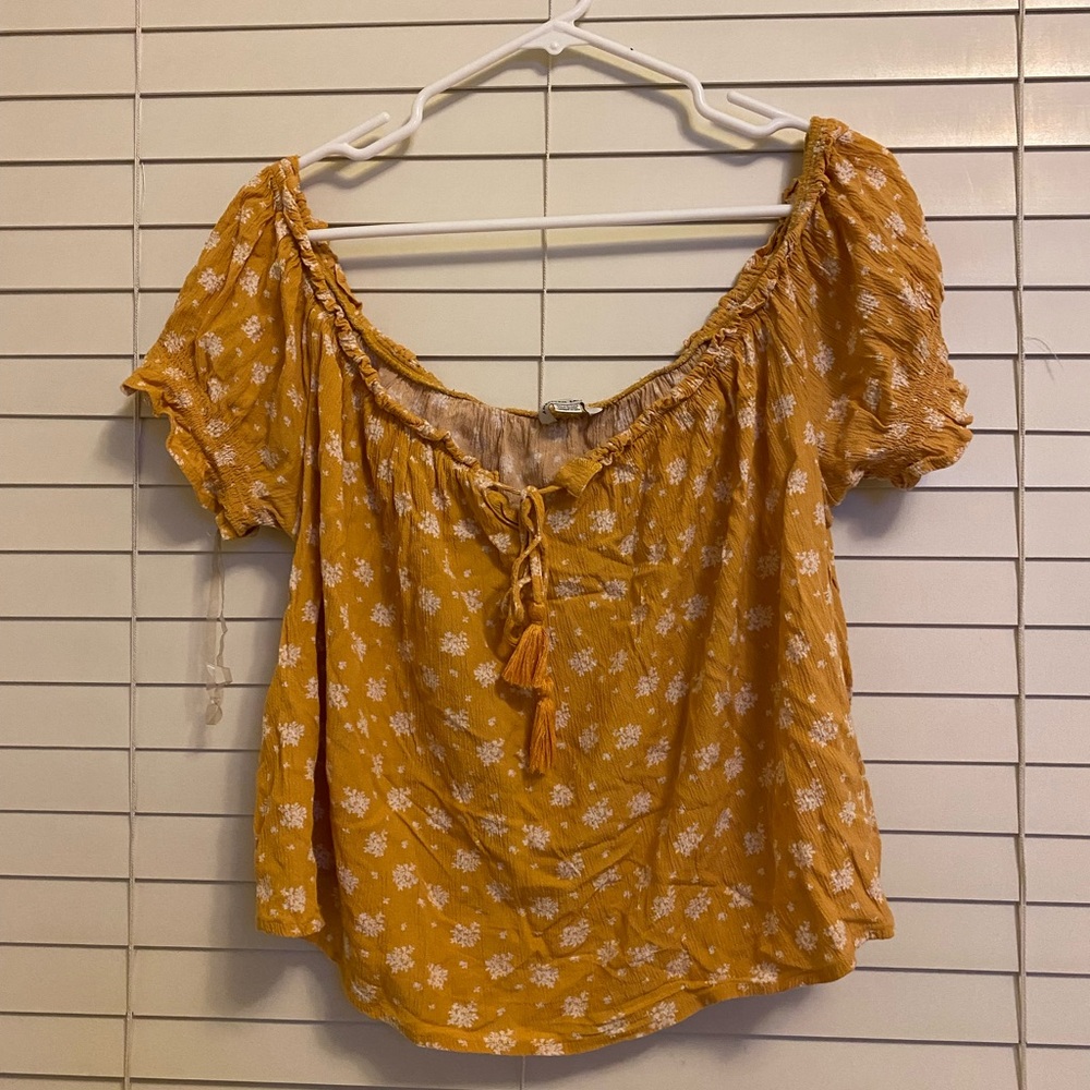 American Eagle off the shoulder blouse
